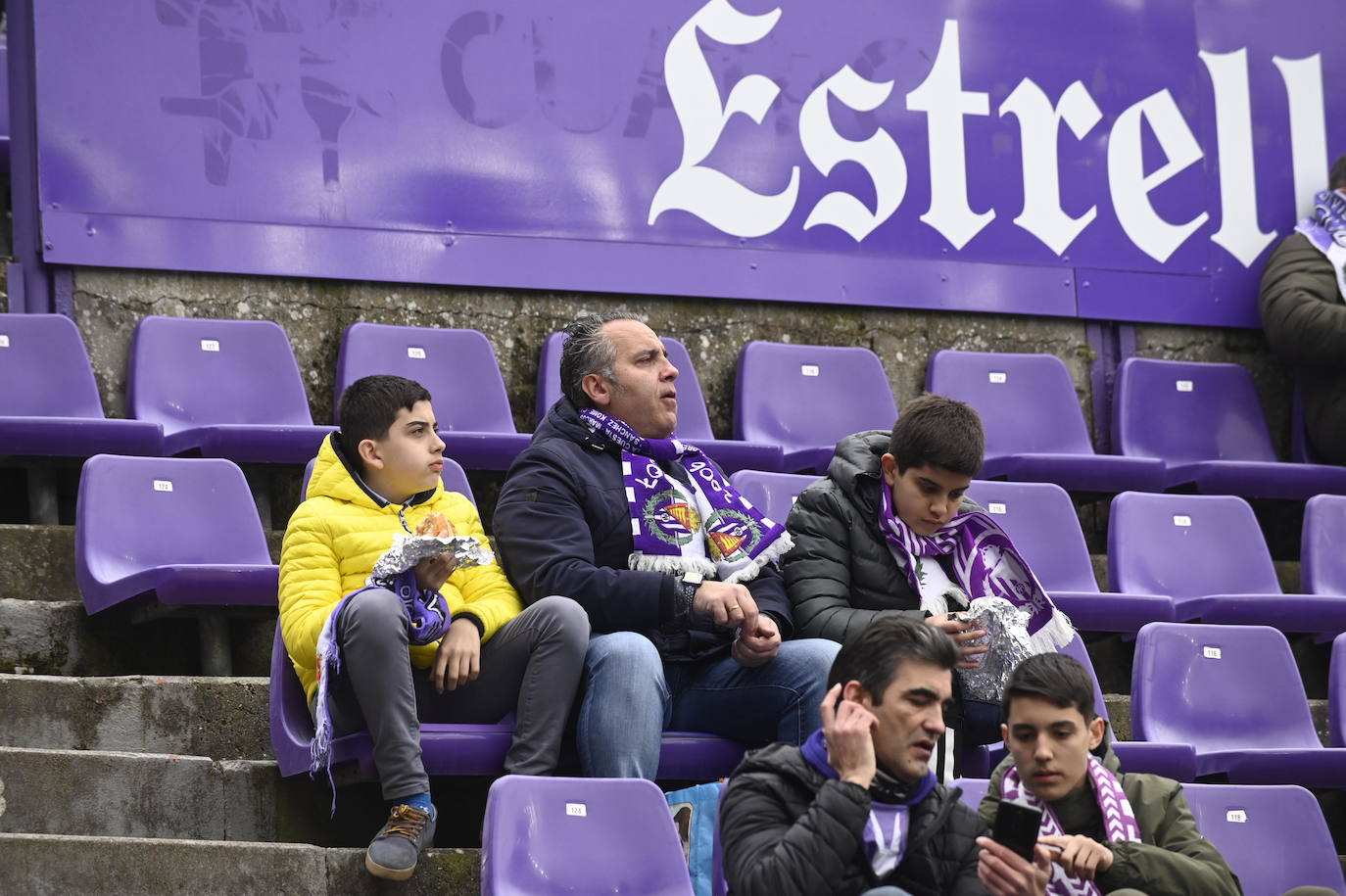 Fotos: Búscate en la grada del José Zorrilla (4/5)