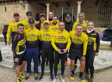 Imagen secundaria 1 - Integrantes del Wellnes Center y Club de Triatlón de Rioseco. 