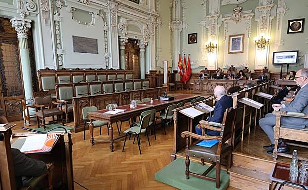 La bancada popular vacía, tras la desbandada.