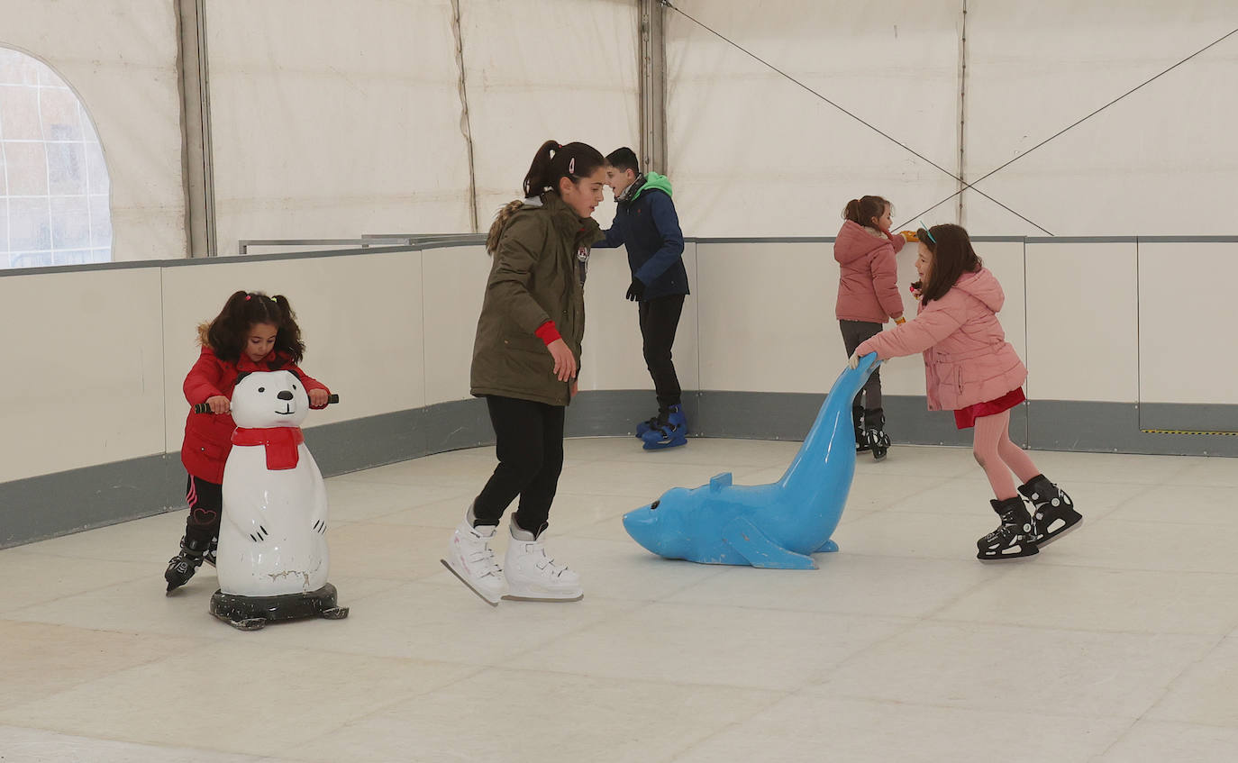 Sigue la Navidad en Palencia con la pista de hielo