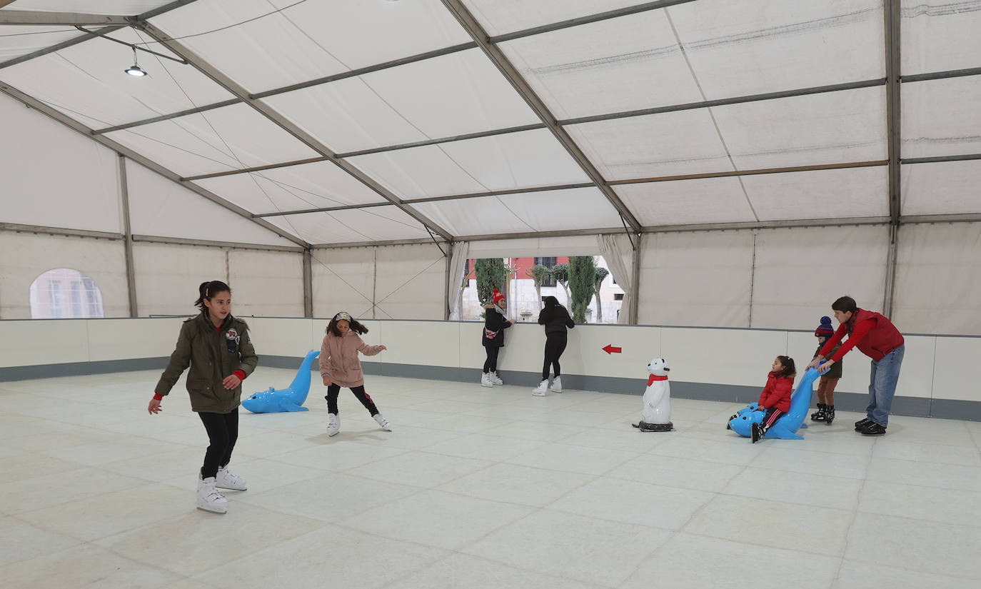 Sigue la Navidad en Palencia con la pista de hielo