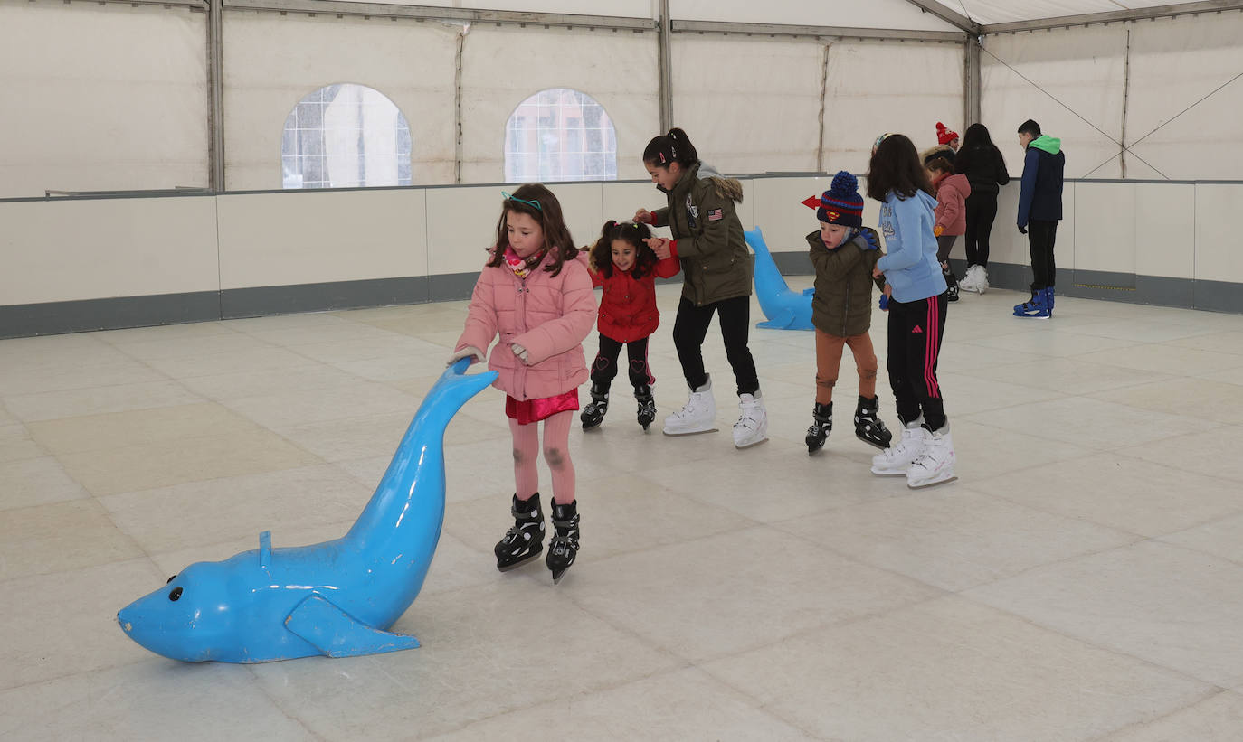 Sigue la Navidad en Palencia con la pista de hielo