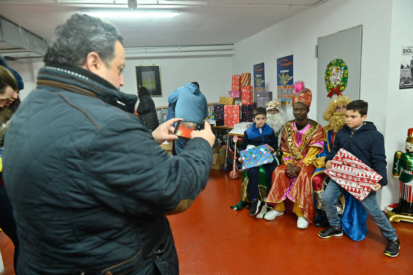 Las imágenes de la visita de los Reyes Magos a San Vicente de Paúl