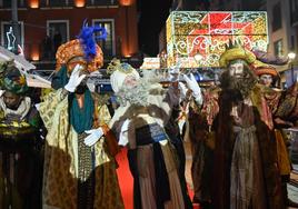 Baltasar, Melchor y Gaspar, a su llegada a la Plaza Mayor de Valladolid.