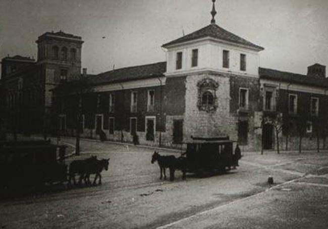 Imagen de la época del Palacio de Pimentel, en una foto del Archivo Municipal.