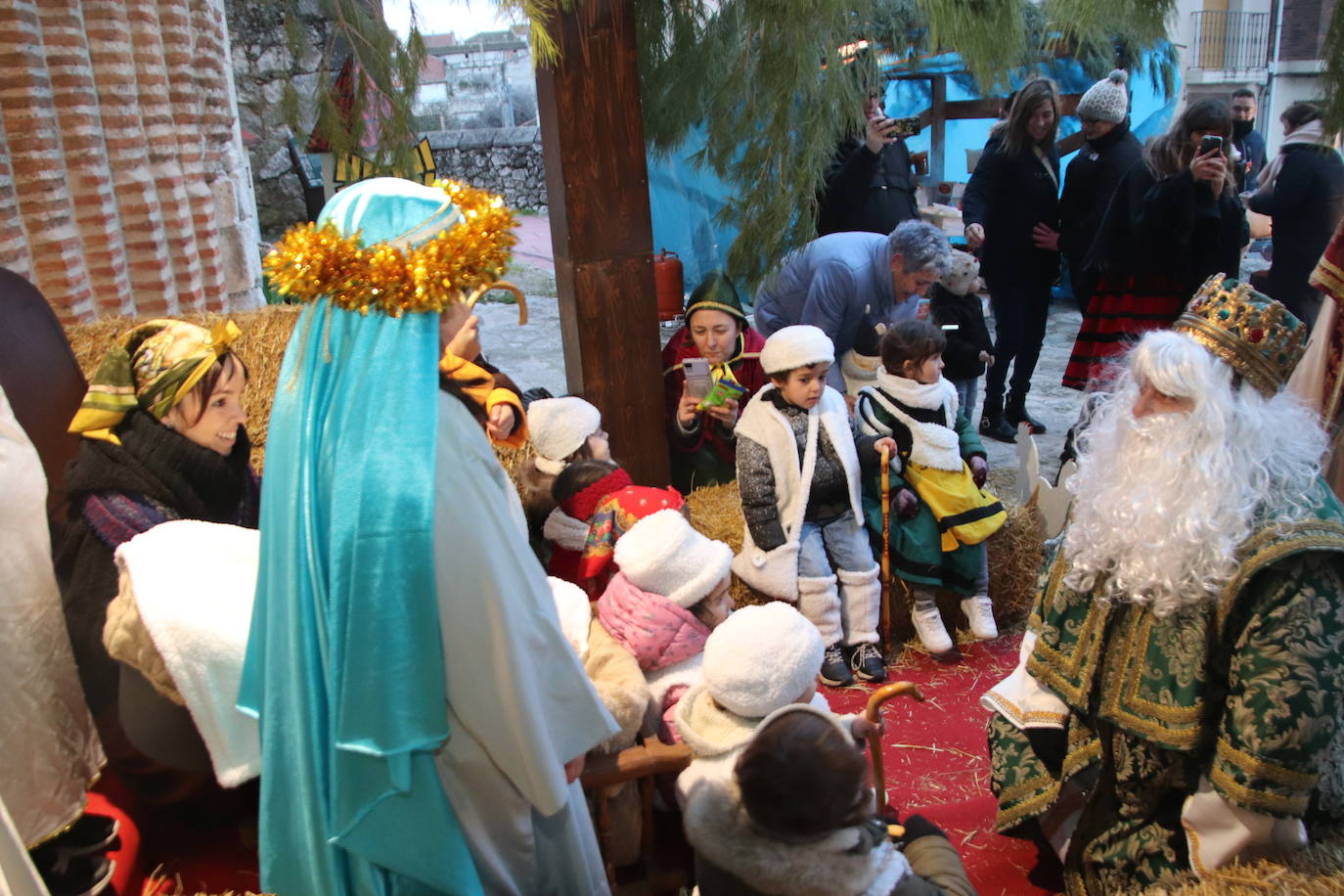 La Cabalgata de Reyes de Cuéllar, en imágenes