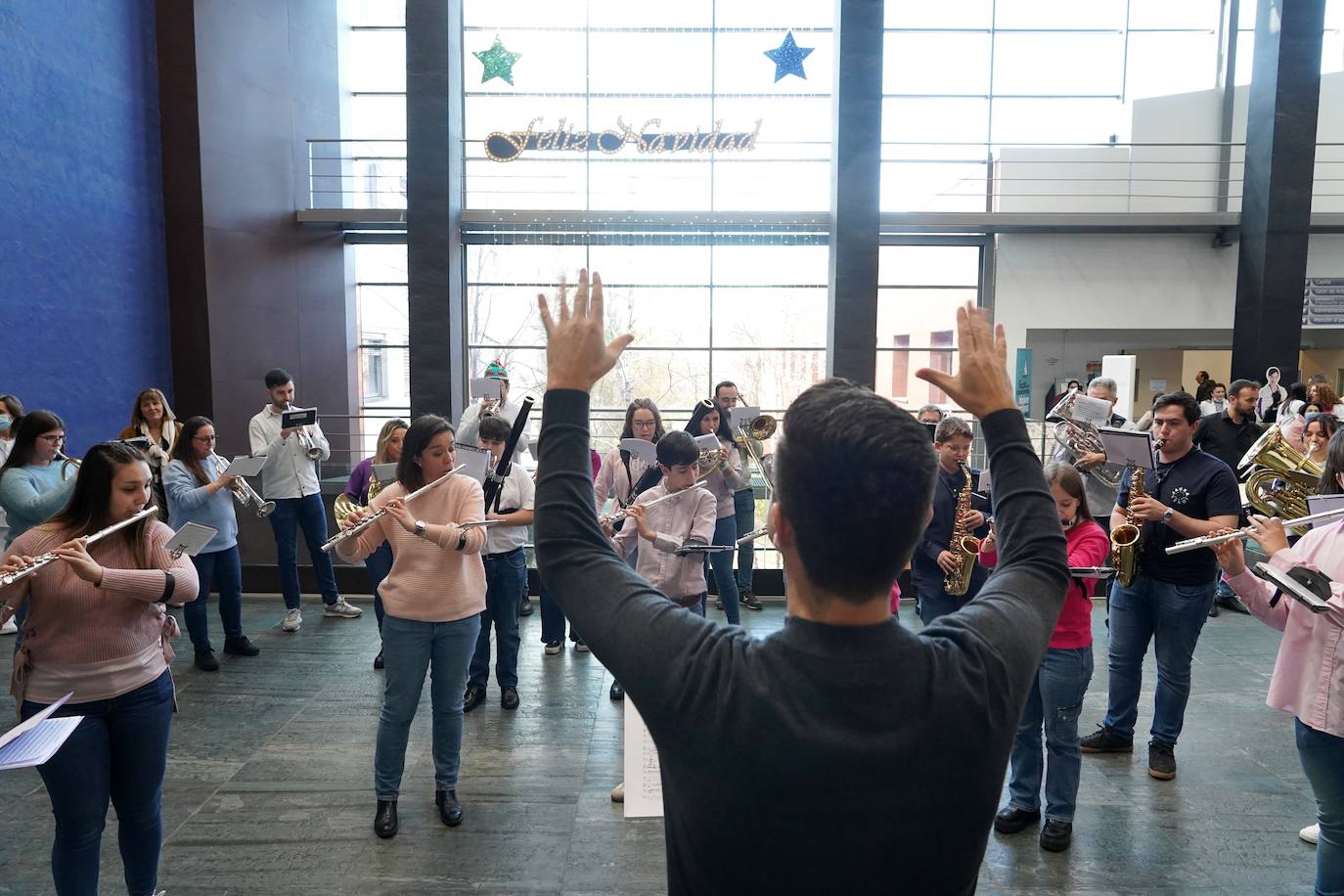 La Escuela Municipal de Música ofrece un concierto en el Río Hortega