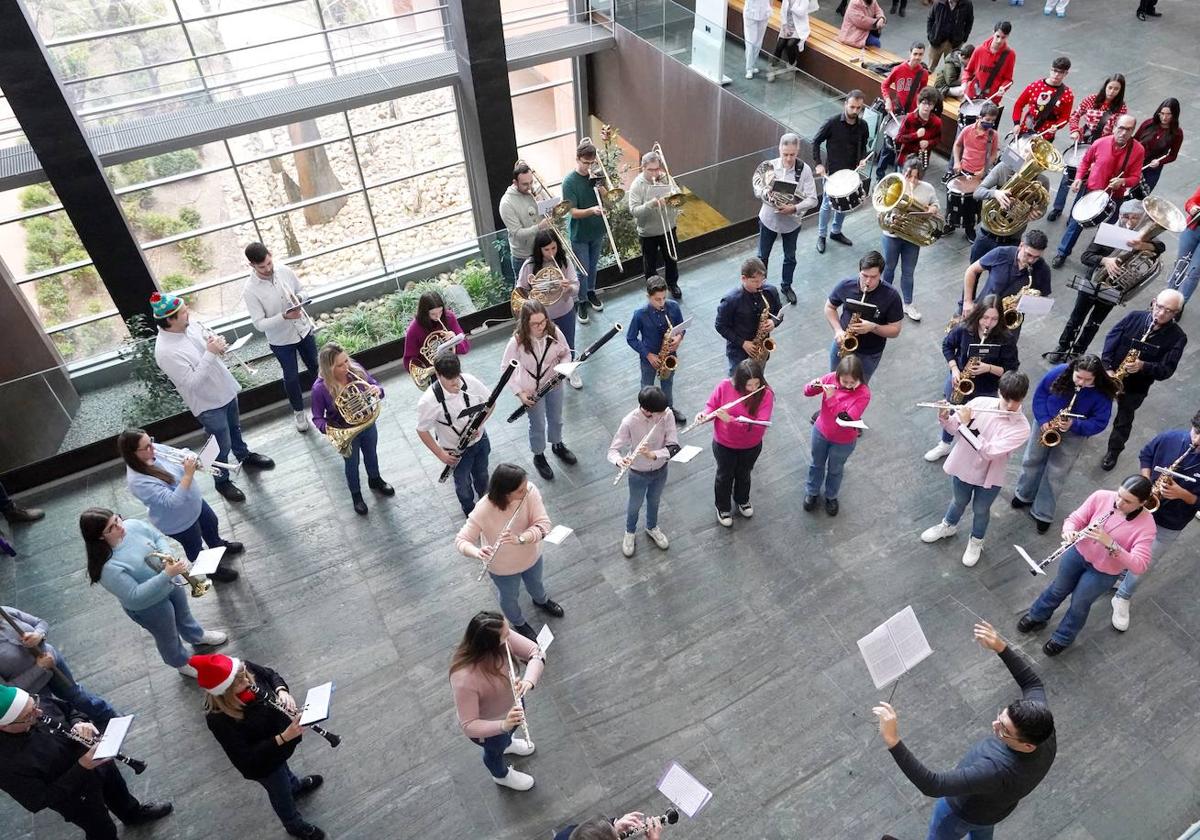 La Escuela Municipal de Música ofrece un concierto en el Río Hortega