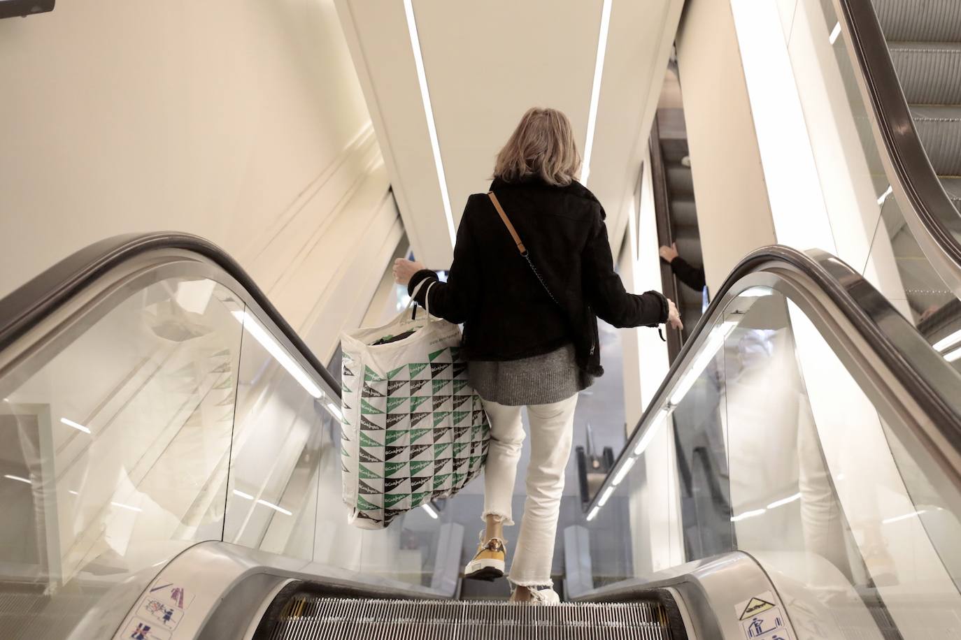 Primer día de rebajas de invierno en Valladolid