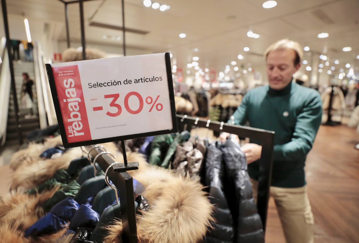 Primer día de rebajas de invierno en Valladolid