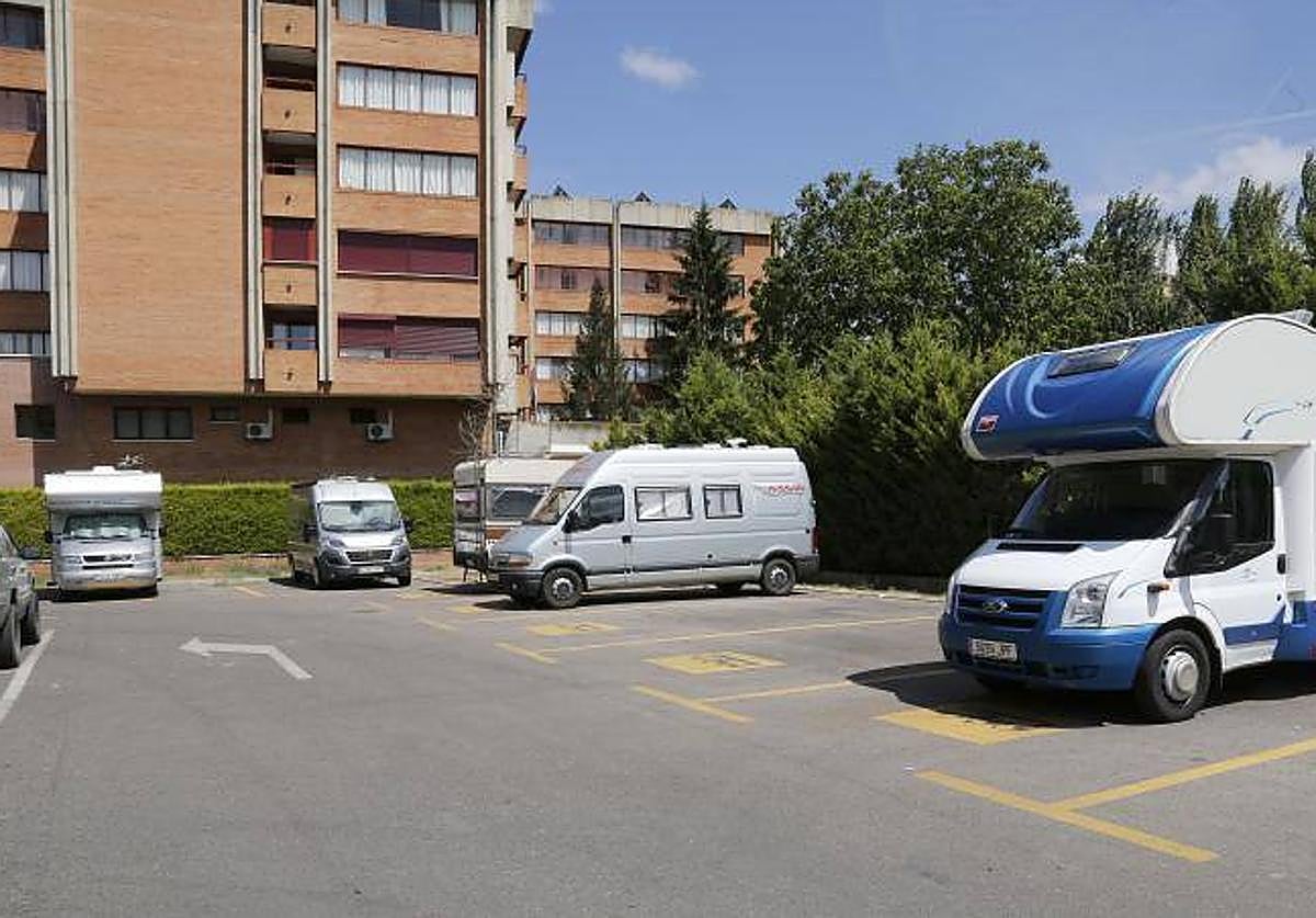 Aparcamiento de autocaravanas en Palencia.