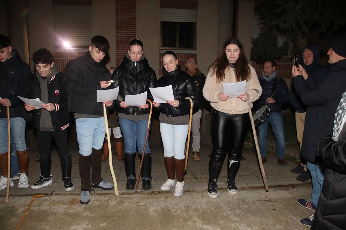 Los Quintos de Torquemada cantan las tradicionales redes