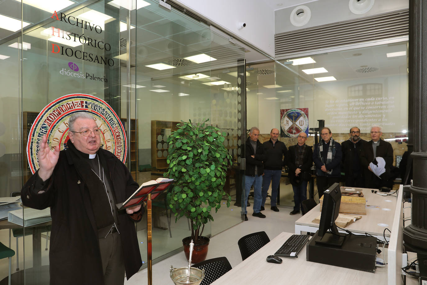 El Archivo Diocesano ofrece su valiosa información a Palencia