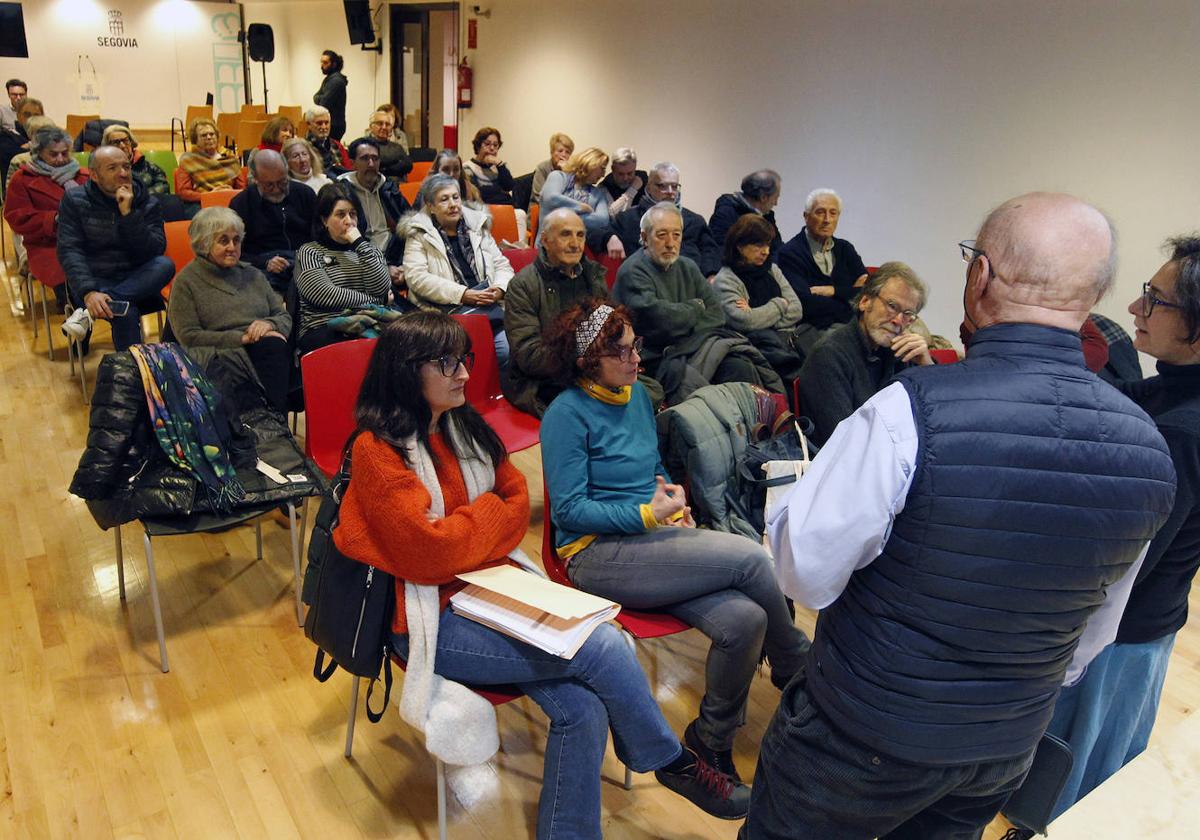 Un momento de la asamblea abierta de la Asociación de Vecinos del Recinto Amurallado