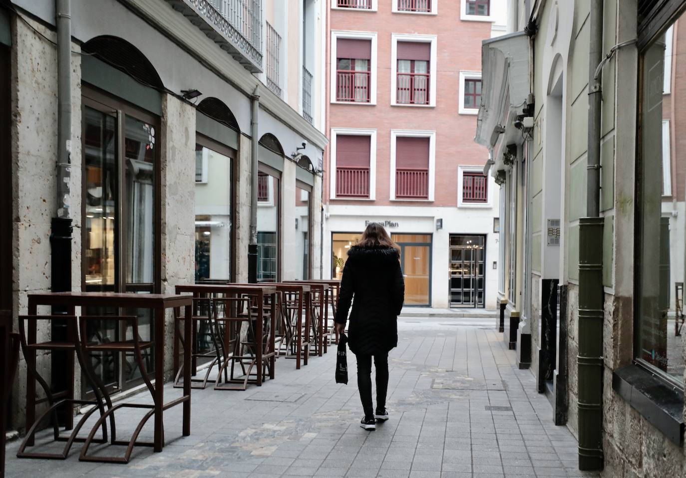 Un paseo en imágenes por la calle Sierpe