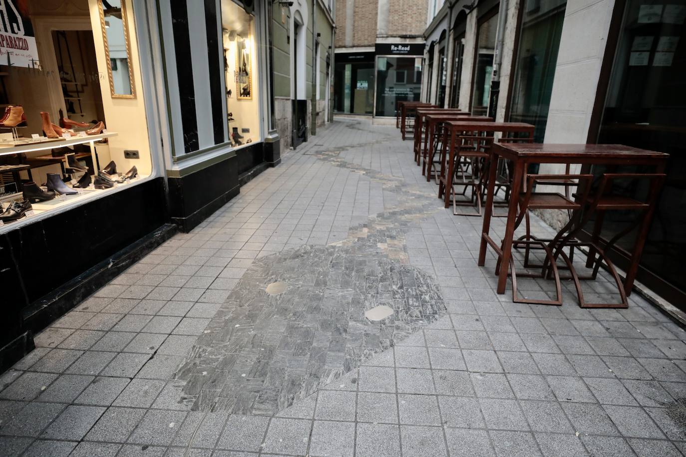 Un paseo en imágenes por la calle Sierpe