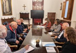 Reunión de la presidenta de la Diputación con la plataforma vecinal de Barruelo.