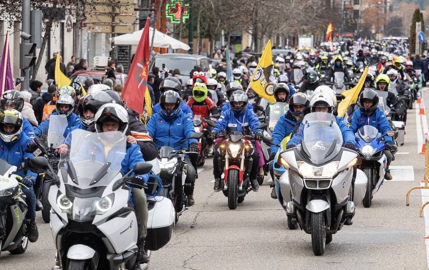 El desfile de banderas de Pingüinos, en imágenes (1/2)