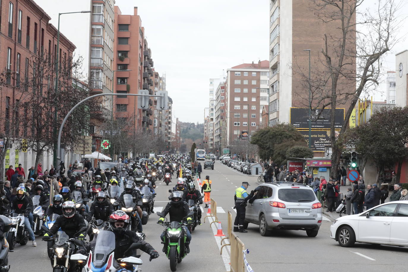 El desfile de banderas de Pingüinos, en imágenes (1/2)