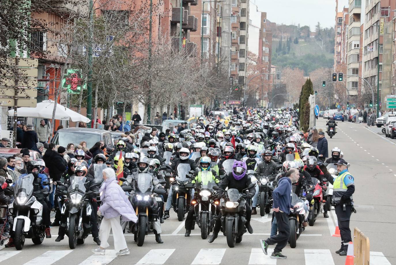 El desfile de banderas de Pingüinos, en imágenes (1/2)