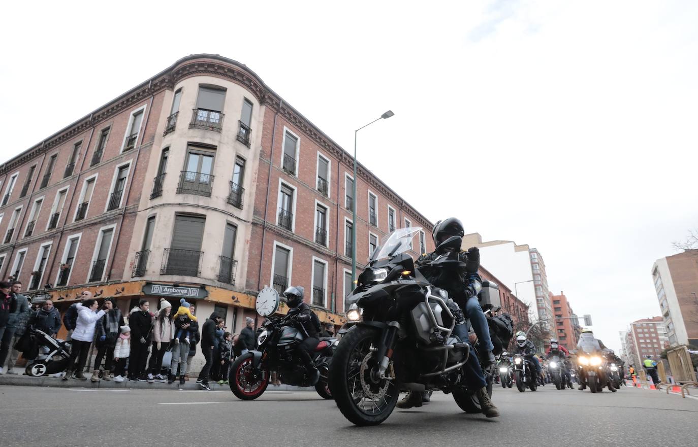 El desfile de banderas de Pingüinos, en imágenes (1/2)