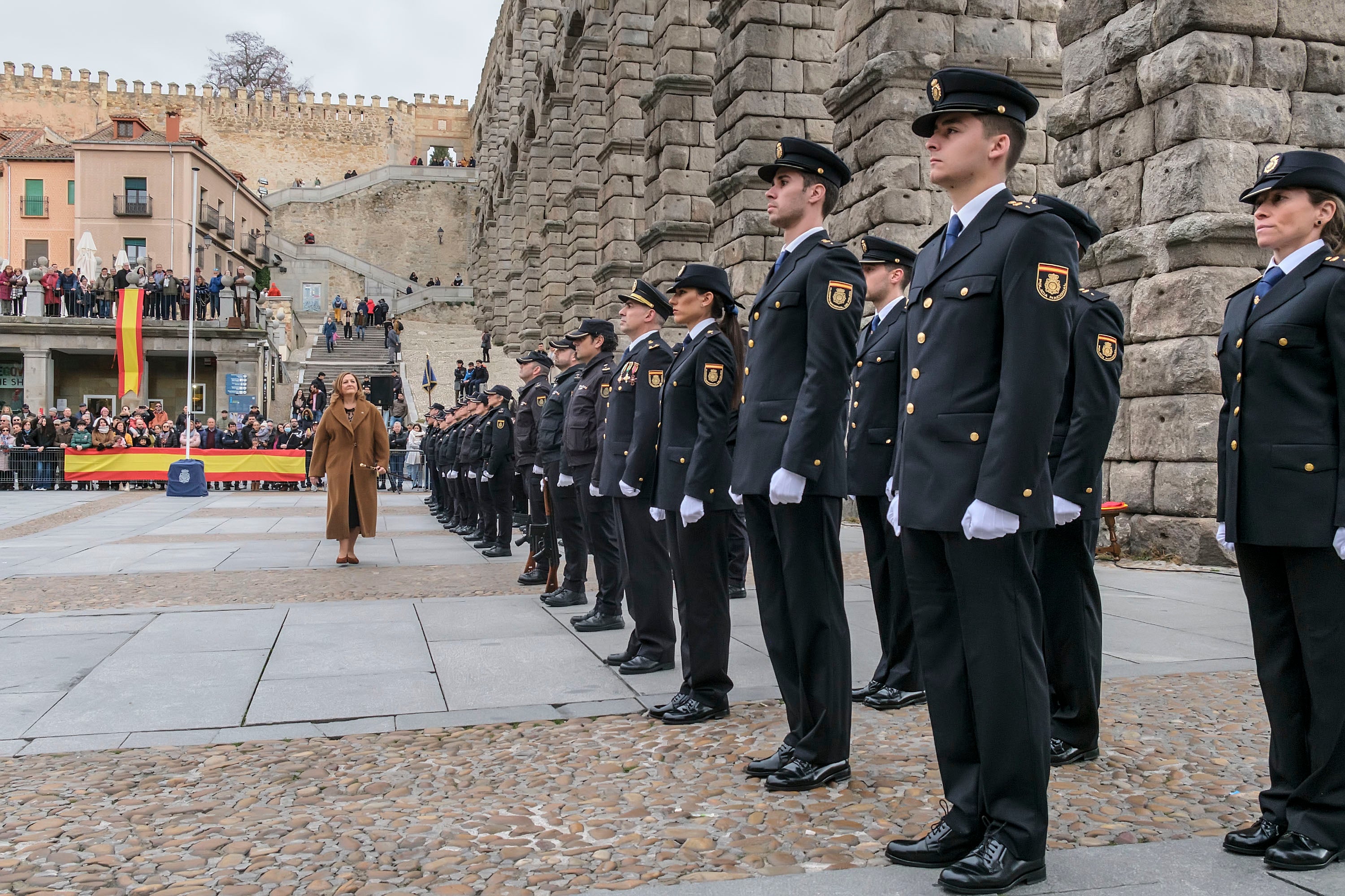 Pase de revista en el acto de este sábado en homenaje a la Policía Nacional en Segovia.