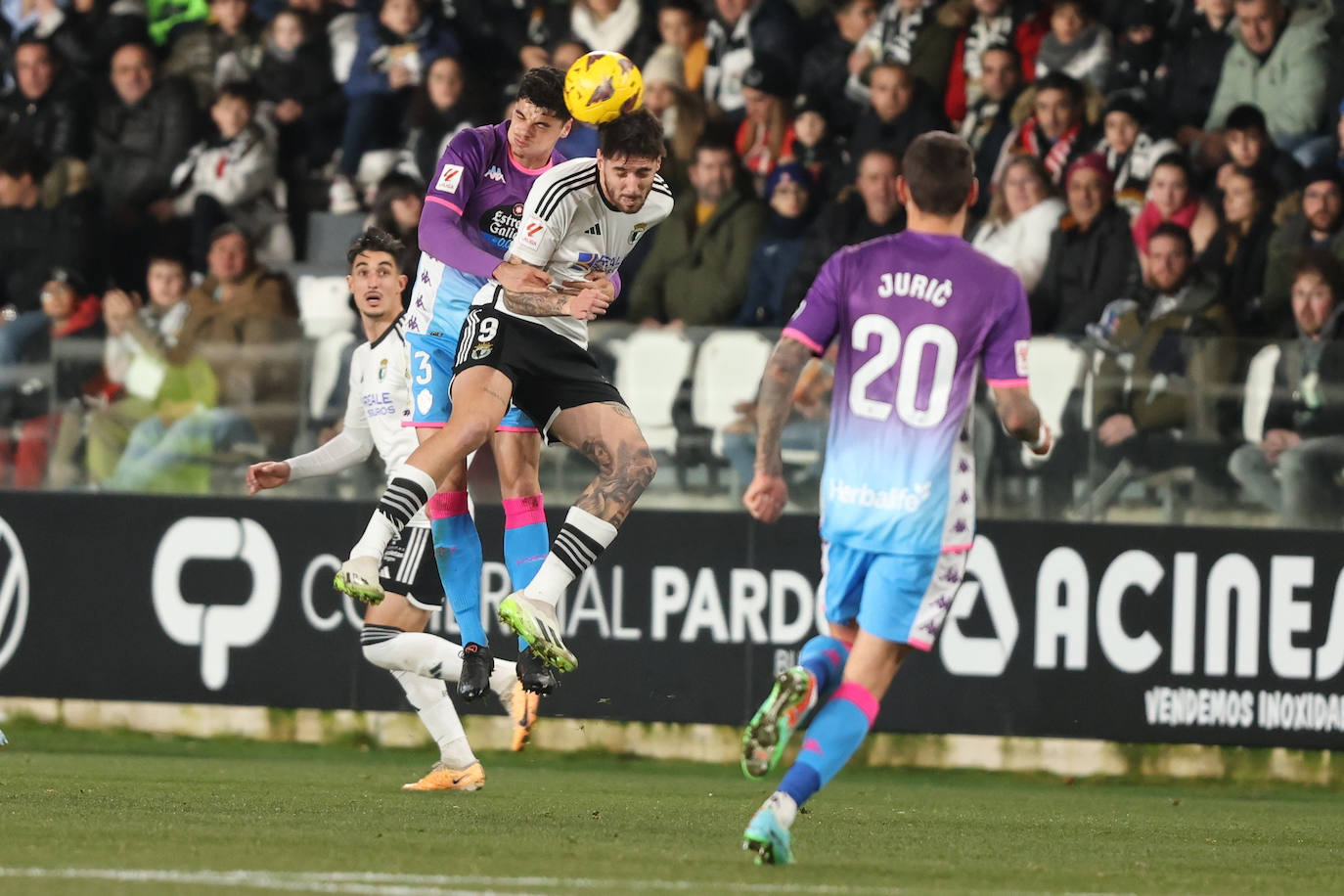 El encuentro entre el Burgos CF y el Real Valladolid, en imágenes