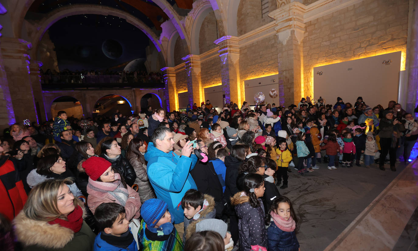 Los Reyes Magos se despiden en Becerril