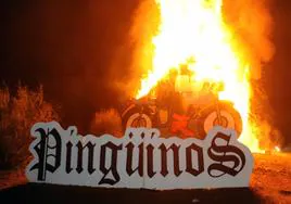 La quema de la falla de Pingüinos, un clásico de la concentración