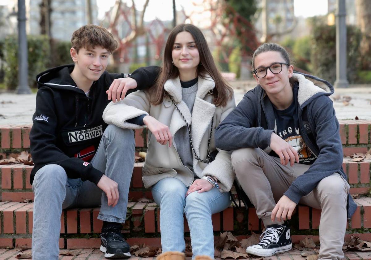 Héctor Moral, Sara Sinovas y Unai Rodríguez, tres de los nueve alumnos vallisoletanos seleccionados para estudiar en Canadá o EE.UU por la Fundación Amancio Ortega.