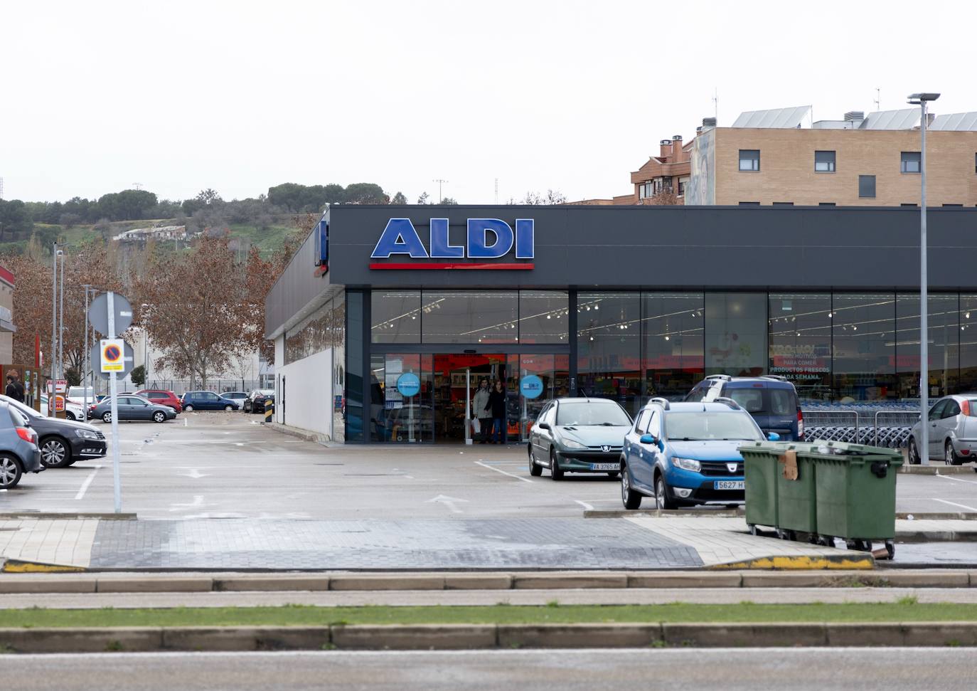 Supermercado asaltado en la avenida de Burgos.