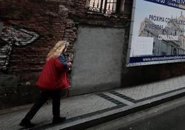 Fachada del número 5 de la céntrica calle Fray Luis de León, donde se comenzará a construir un bloque de viviendas este año.