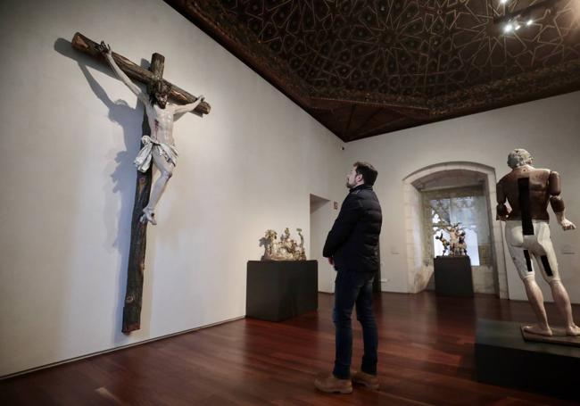 'Cristo crucificado', en el recorrido expositivo del Museo de Escultura.