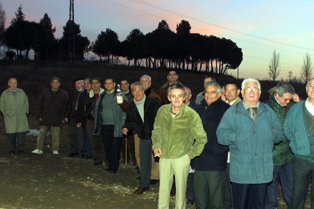 Protestas contra el centro de Aclad en 2001 y 2002.