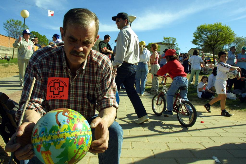 Protestas contra el macrocentro del barrio de Girón en 2001 y 2002.