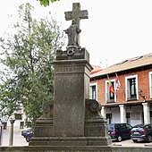 Cruz de los Caídos en Dueñas.