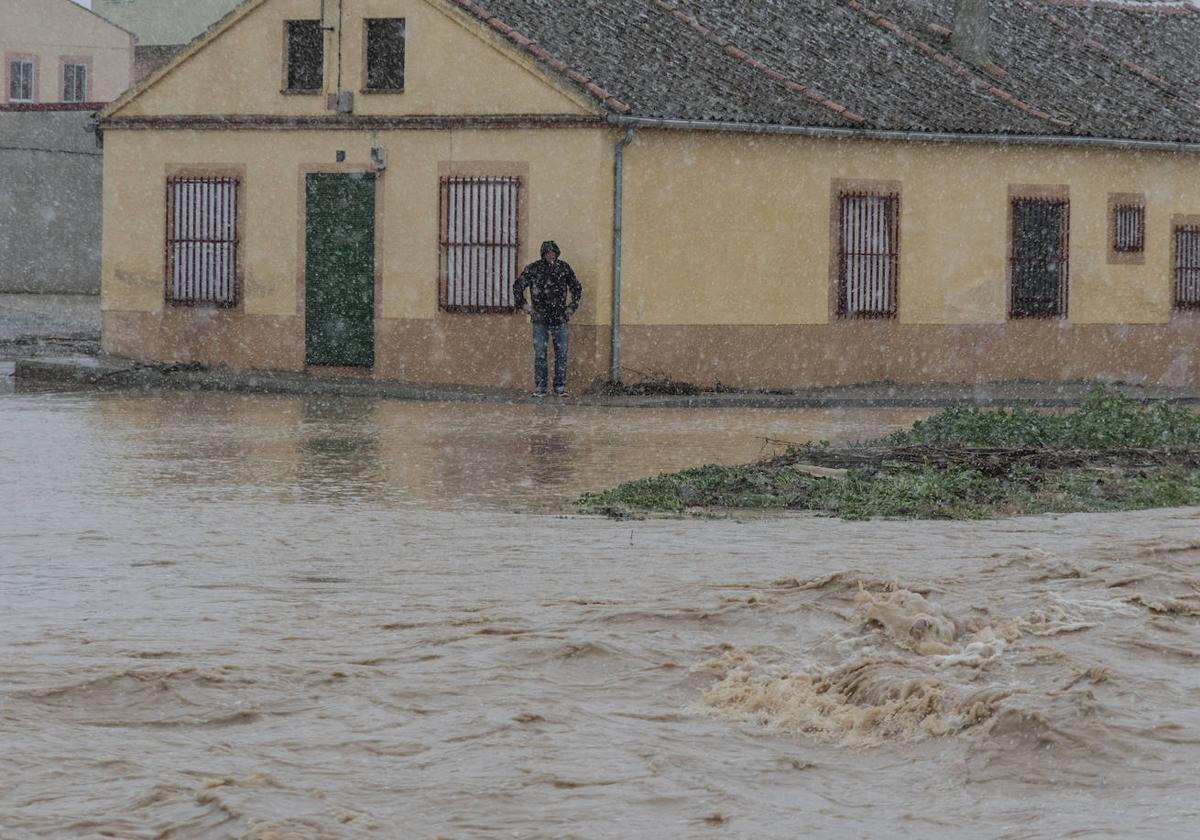 «La provincia está inundada»