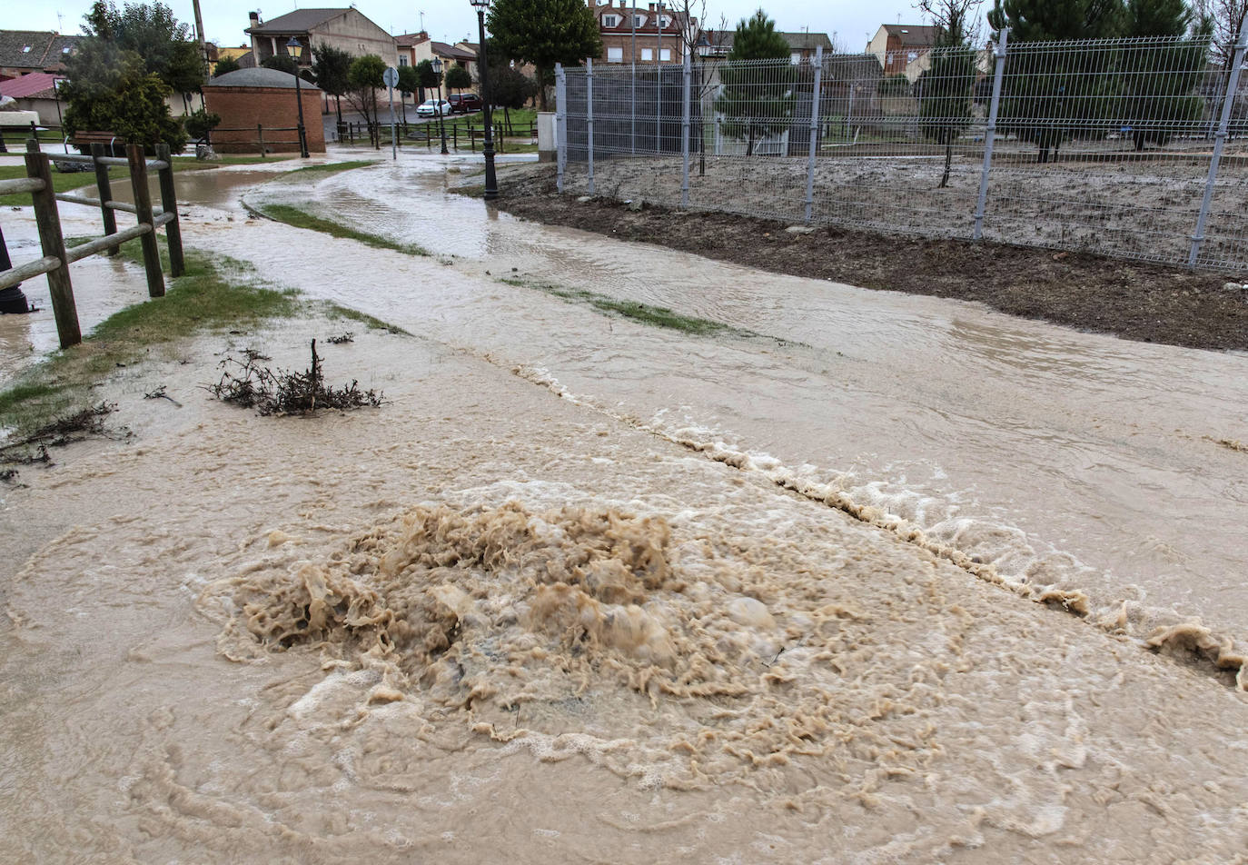 La inundación en Valverde del Majano, en imágenes