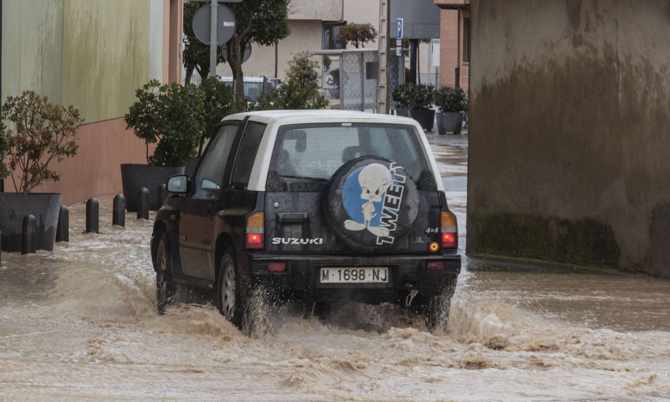 La inundación en Valverde del Majano, en imágenes