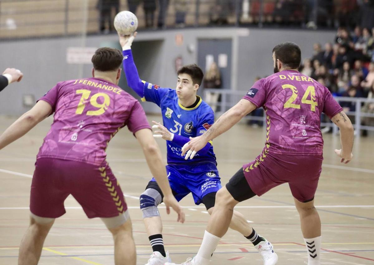 Imagen secundaria 1 - El Recoletas Atlético se adjudica el Trofeo Diputación en La Cistérniga