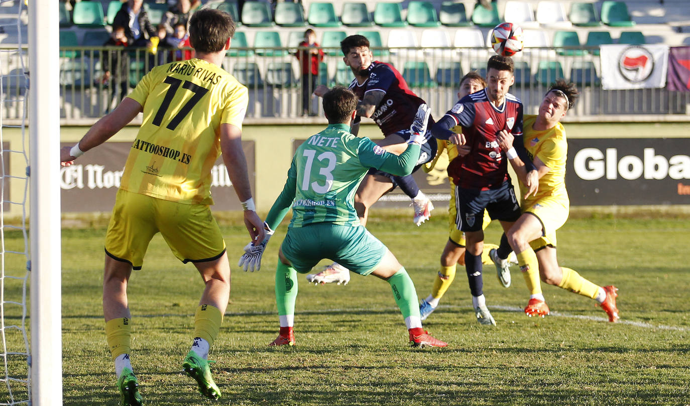 El empate de la Segoviana ante el Navalcarnero, en imágenes