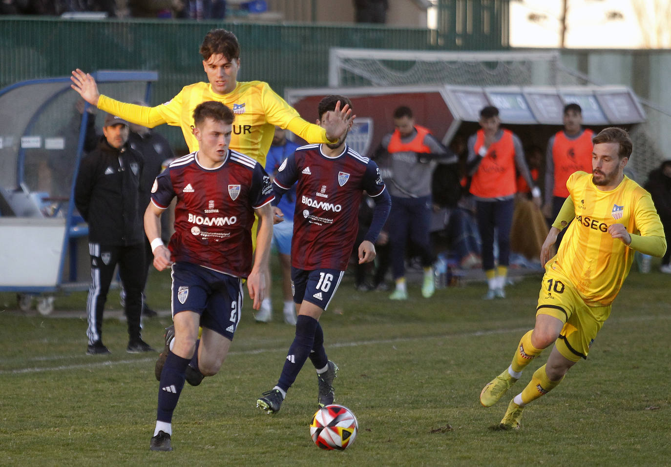 El empate de la Segoviana ante el Navalcarnero, en imágenes