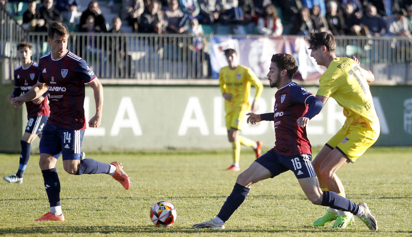 El empate de la Segoviana ante el Navalcarnero, en imágenes