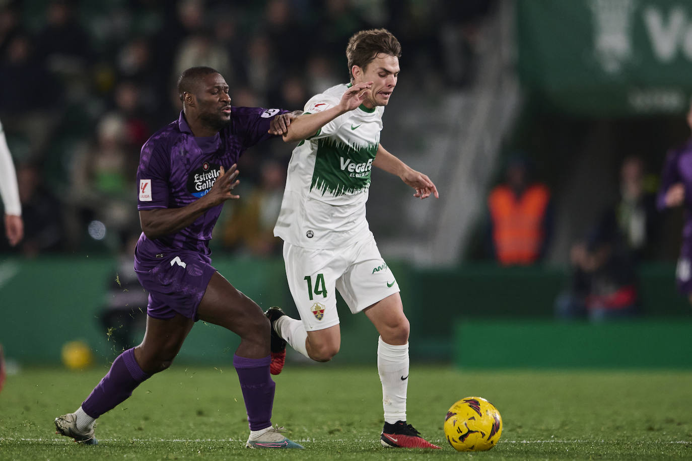 Las imágenes del partido Elche-Real Valladolid