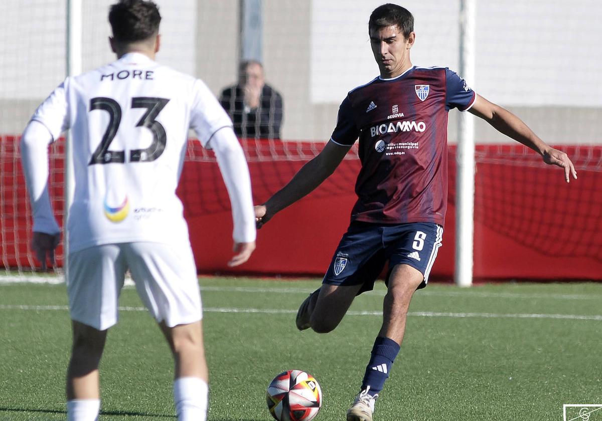 Javi Marcos, durante su último partido con la camiseta de la Gimnástica Segoviana.