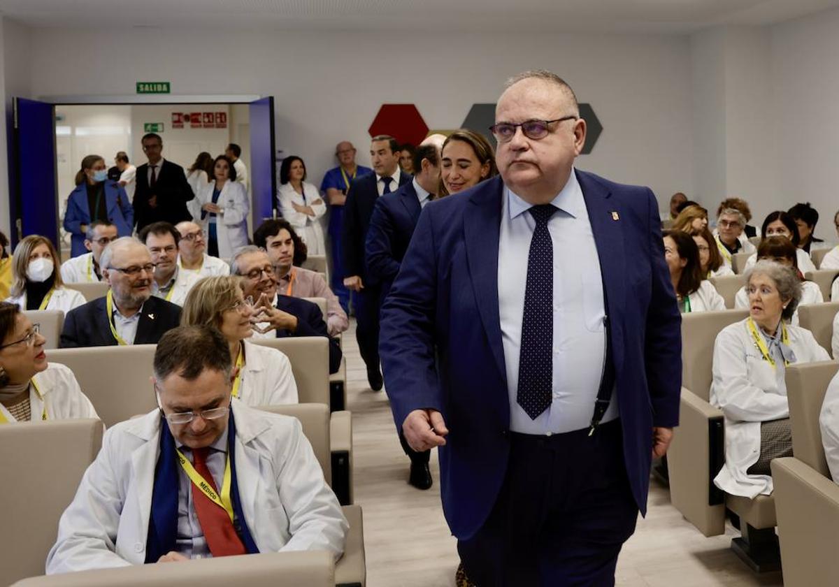 El consejero de Sanidad, Alejandro Vázquez, este martes durante la presentación de la gerente del Complejo Asistencial Universitario de Salamanca.