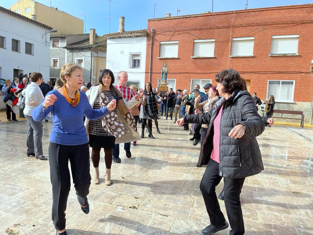 Cevico Navero danza a su Patrona