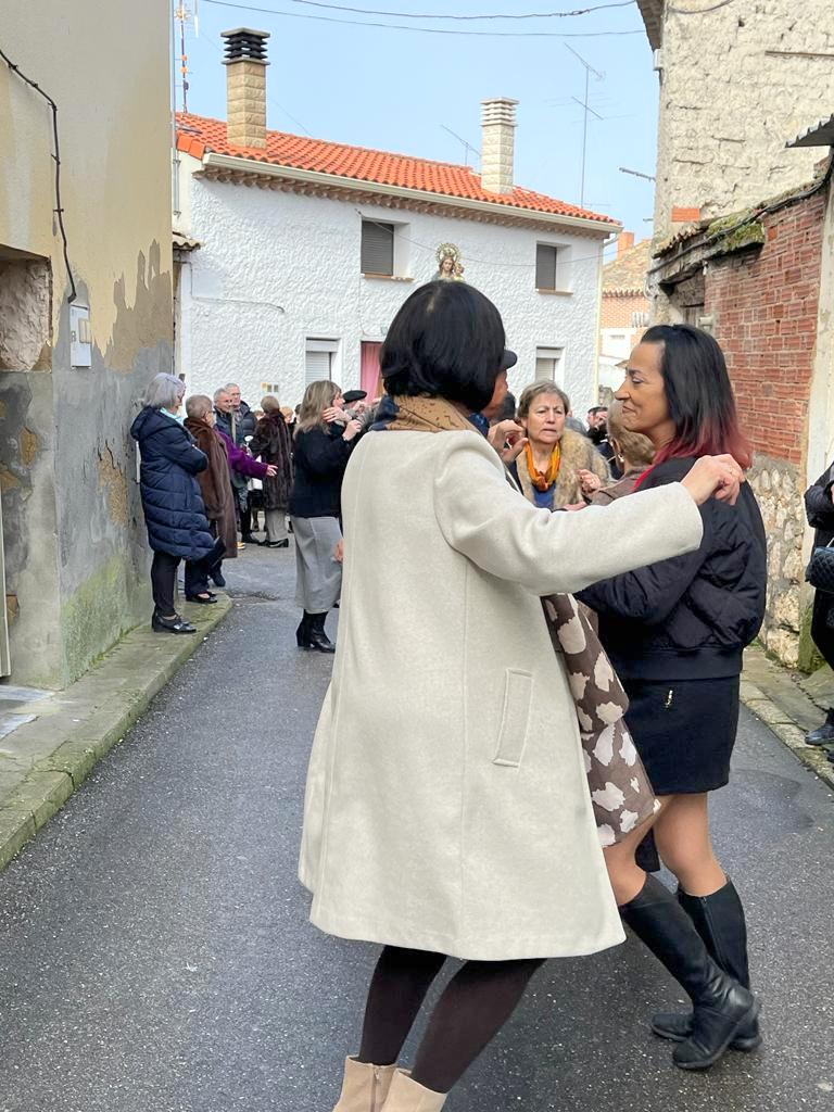 Cevico Navero danza a su Patrona