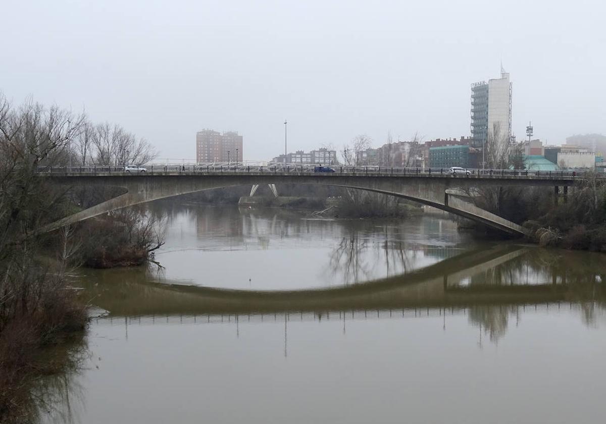 Estado del Pisuerga este miércoles a la altura del puente de Juan de Austria.