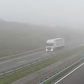La niebla obliga a extremar la precaución en 17 tramos de carreteras de Castilla y León